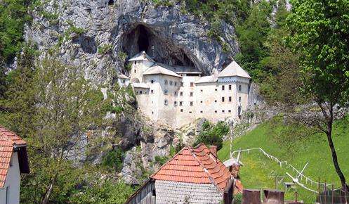 普利雅玛城堡 Predjama Castle 