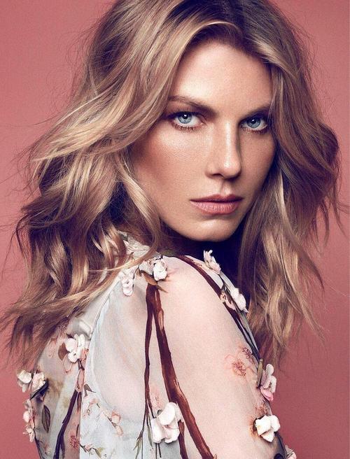 安吉拉·林德沃 Angie 老狐狸 Angela Lindvall