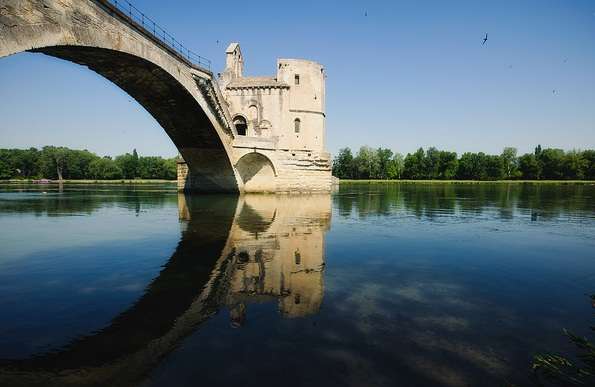 圣贝内泽桥 Pont Saint-Bénezet 