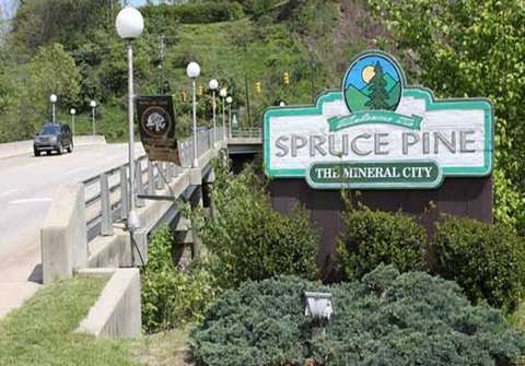 斯普鲁斯派恩 Spruce Pine 