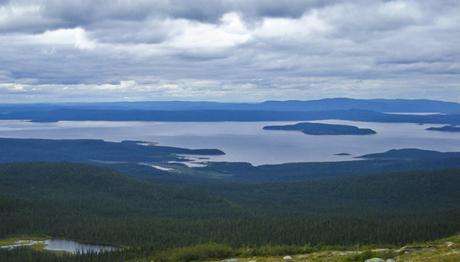 曼尼古根陨石坑 Manicouagan CraterLake Manicouagan 