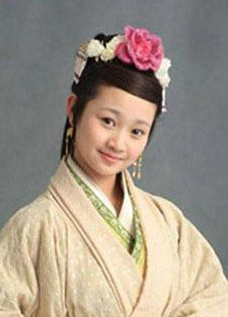 语桐 Xin Zhang 张馨予 张雨彤 语桐 