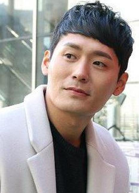崔代勋 Dae-hoon Choi 최대훈