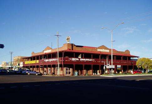 查尔维尔 Charleville