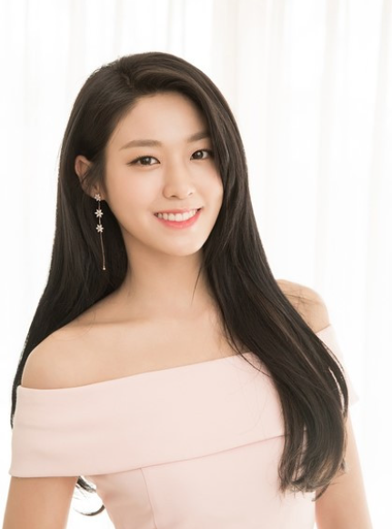 金雪炫 Kim Seol Hyun 김설현