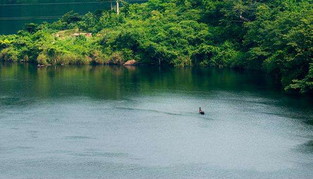 沃尔特湖 Lake Volta 