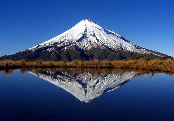 塔拉纳基山艾格蒙特山 Mount Taranaki 