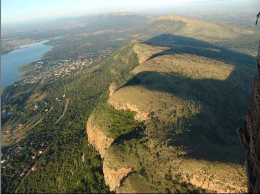 马格里斯堡山 Magaliesberg 