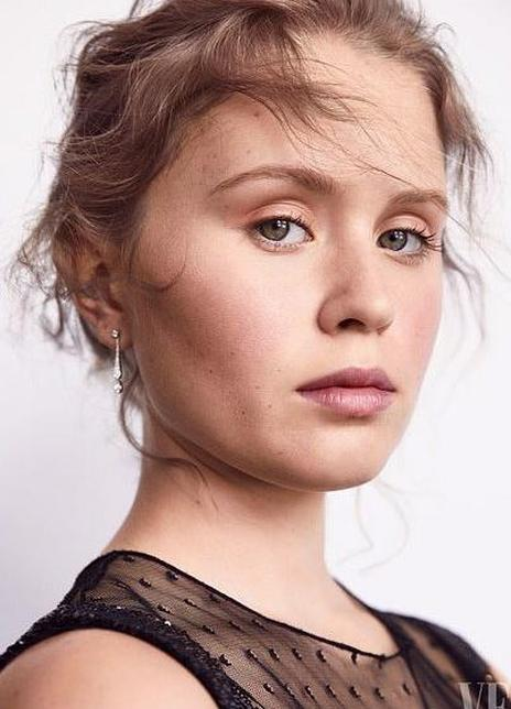 伊莱扎·斯坎伦 Eliza Scanlen 