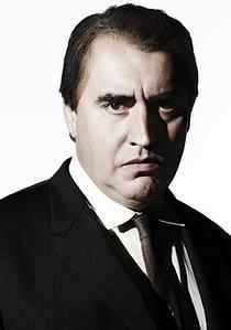 阿尔弗雷德·莫里纳 Alfred Molina Fred