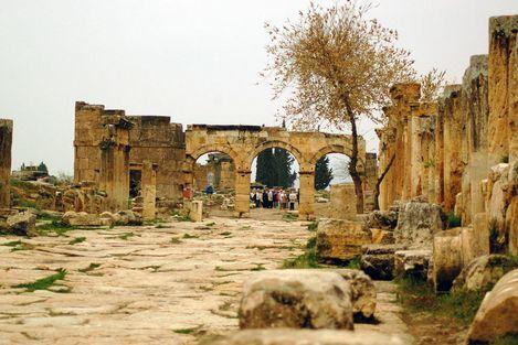 赫拉波利斯和帕穆克卡莱 Hierapolis-Pamukkale 