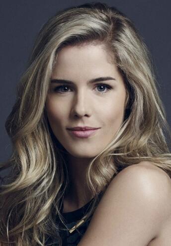 艾米莉·贝特·理查兹 Emily Bett Rickards 