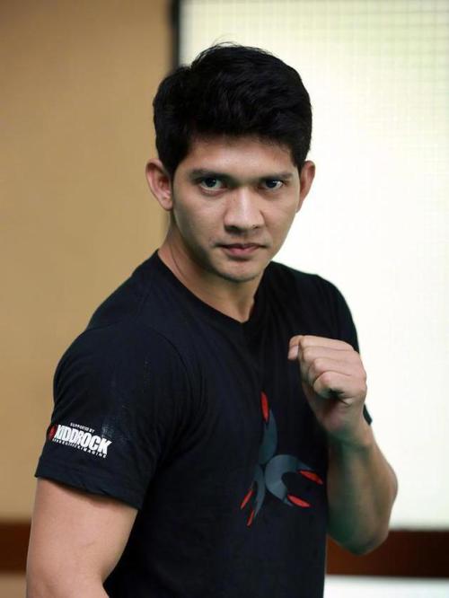 伊科·乌艾斯 Iko Uwais