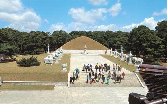 檀君陵 Mausoleum of Tangun 