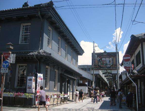 黑壁广场 Kurokabe Square 