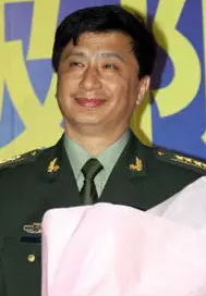 杨虎 