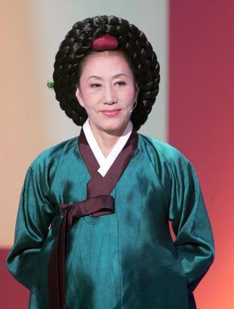 吕韵季 Yeo Woon-kay 