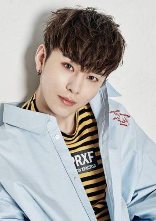 龙俊亨 龙哥 龙爷 龙龙 龙磕巴 龙少女 용준형 Yong Jun Hyung