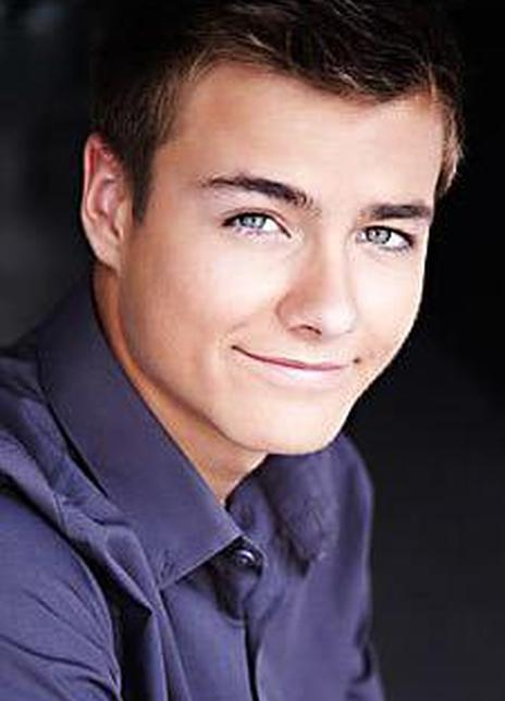 佩顿·迈耶 Peyton Meyer 