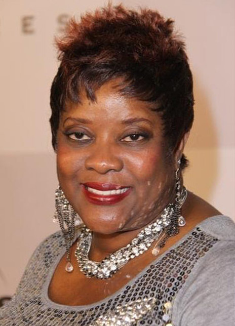 洛雷塔·迪瓦恩 Loretta Devine 洛雷塔·戴维尼 