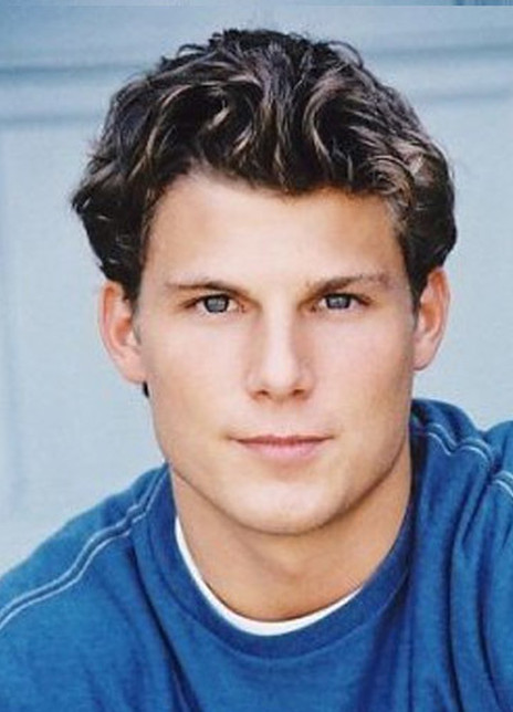 特拉维斯·范·文克 Travis Van Winkle 