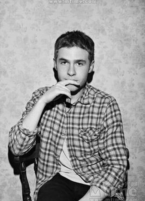 伊恩·德·卡斯泰克 Iain De Caestecker 