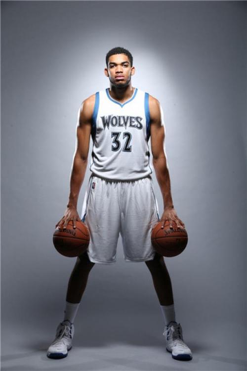 卡尔-安东尼·唐斯 Karl-Anthony Towns