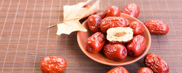 红枣白霜和发霉区别 红枣白霜和发霉区别在哪呢