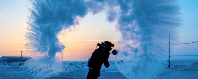 泼开水成雾需要多少度 零下多少度可以泼水成雾