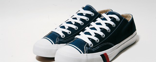 鞋子臭了晒太阳有用吗 晒太阳能不能去除鞋子臭味