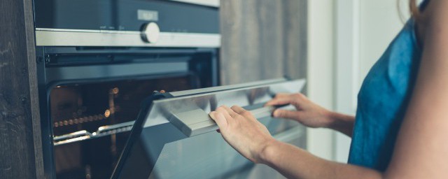 买烤箱还是空气炸锅 电烤箱和空气炸锅哪个更值得买