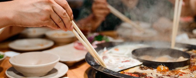 牛肉火锅配菜有哪些 牛肉火锅配什么菜好吃