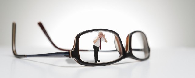 怎么鑒别球面镜片和非球面镜片 球面镜片和非球面镜片的区别