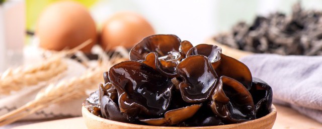 假木耳和真木耳的区别 如何区别假木耳和真木耳 假木耳和真木耳的区别 如何区别假木耳和真木耳