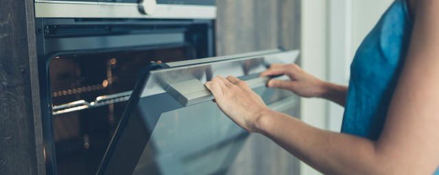 鸡腿烤箱多少度烤多久 烤鸡腿要多长时间 鸡腿烤箱多少度烤多久 烤鸡腿要多长时间