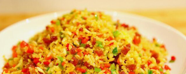 鸡腿菇肉渣炒饭的家常做法 鸡腿菇肉渣炒饭如何做