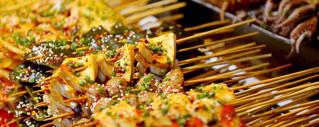 家庭烤羊肉串的家常做法 家庭烤羊肉串怎么做