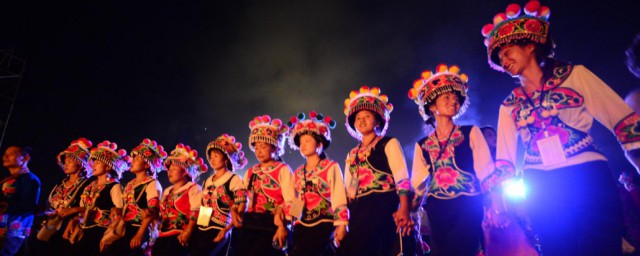 彝族火把节的来历和传说是什么 彝族火把节介绍