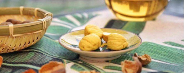 板栗和蜂蜜能一起吃吗 板栗和蜂蜜可以一起吃吗