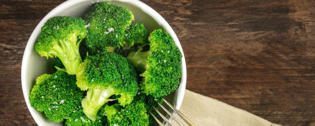 白灼西兰花的家常做法 白灼西兰花怎么做 白灼西兰花的家常做法 白灼西兰花怎么做