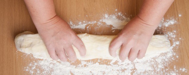 鸡丁炒面片的家常做法 鸡丁炒面片怎么做