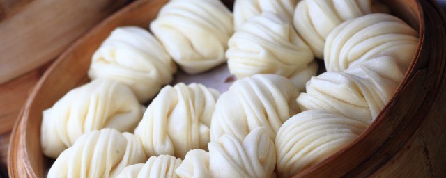 菊花花卷的家常做法 菊花花卷的家常做法介绍