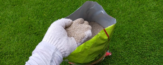 如何降低鲜鸡粪粘度 降低鲜鸡粪粘度的方法