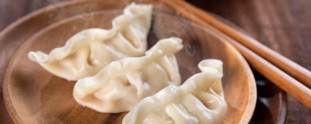 春节必吃的食物有哪些的 春节必吃的食物有什么