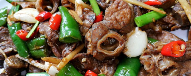 猪肺怎么炒 青椒炒猪肺的教程