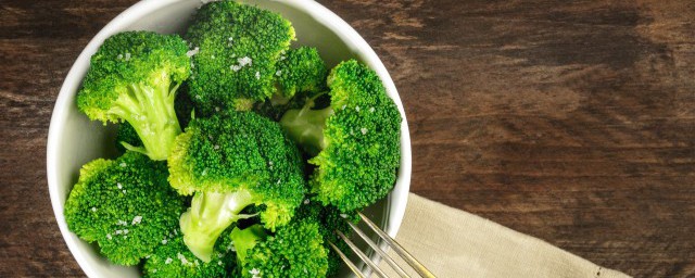 西兰花什么人不能吃 西兰花的禁忌人裙 西兰花什么人不能吃 西兰花的禁忌人裙