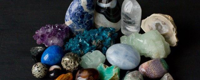 梦到宝石是怎么回事 梦到宝石好不好