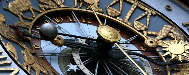 属鸡人永远最旺的颜色 属鸡人永远最旺的颜色是白色吗