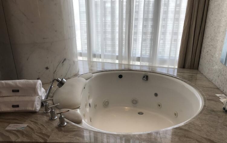 圆形按摩浴缸如何选购 圆形按摩浴缸如何选购