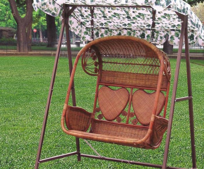 藤编吊椅